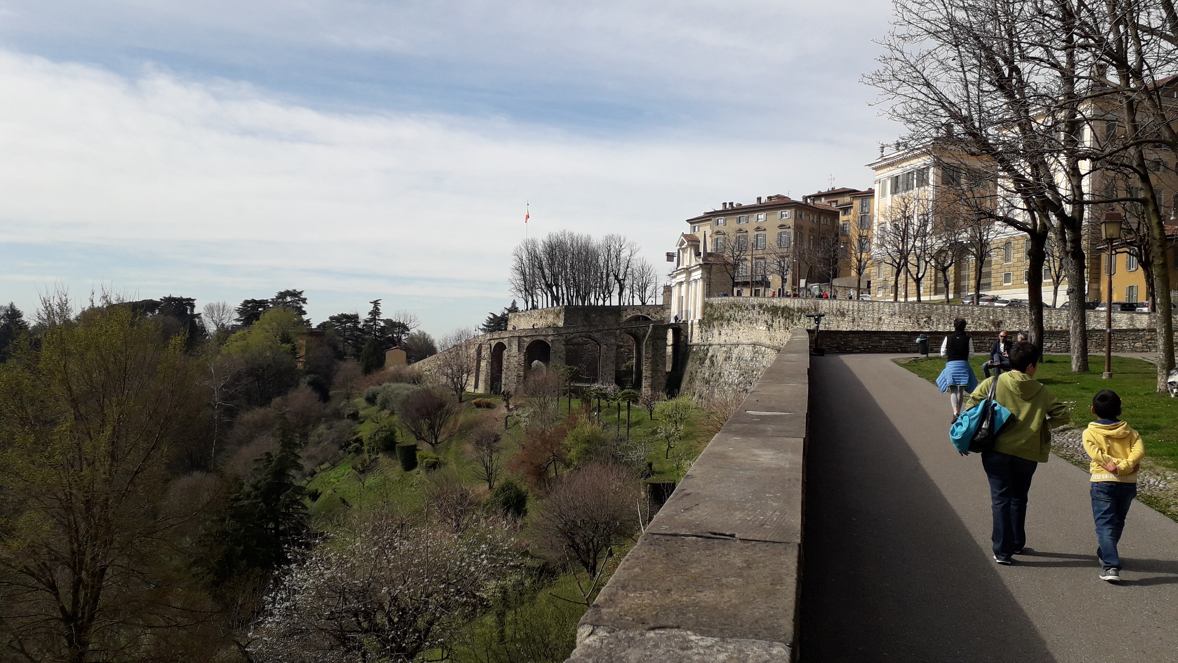 Bergamo passeggiata lungo le Mura Venete