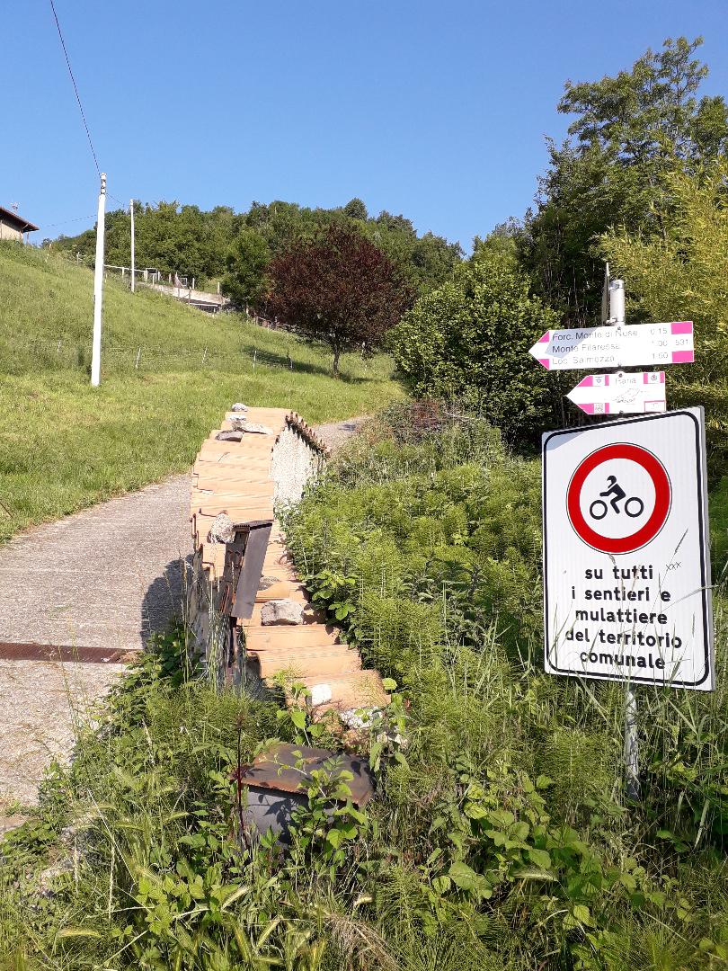 Inizio percorso della Filaressa o del Canto Alto