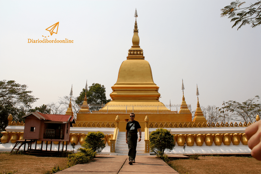 Stupa il Laos