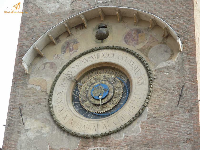 Orologio astronomico a Mantova